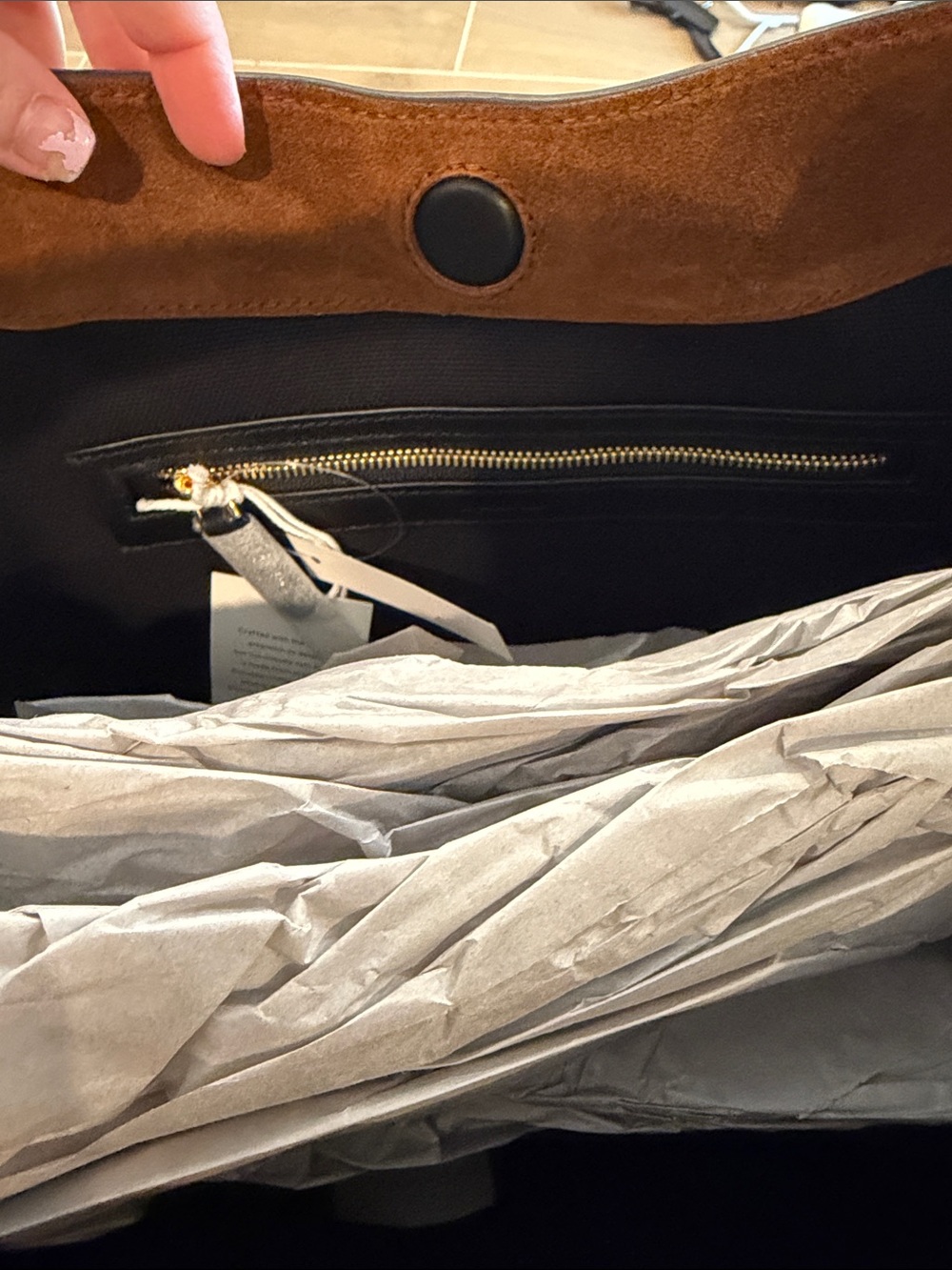 Madewell Chestnut Suede Shoulder Bag with Black Strap - Picture 4 of 8